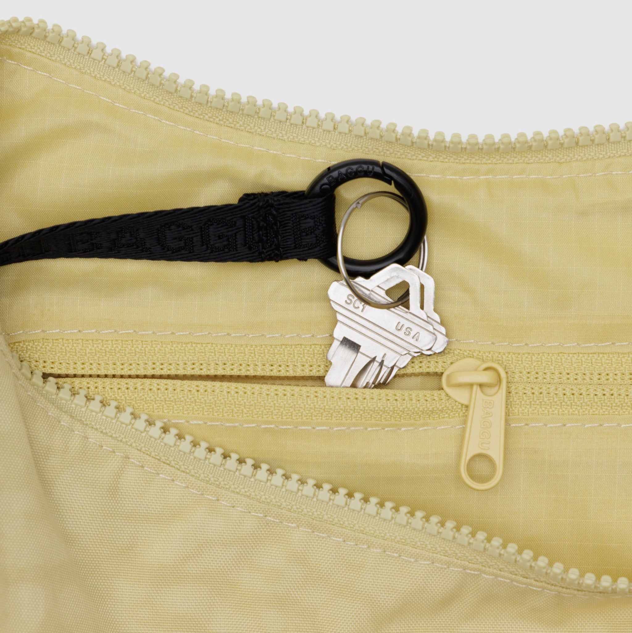 BAGGU Medium Crescent Bag (Butter)