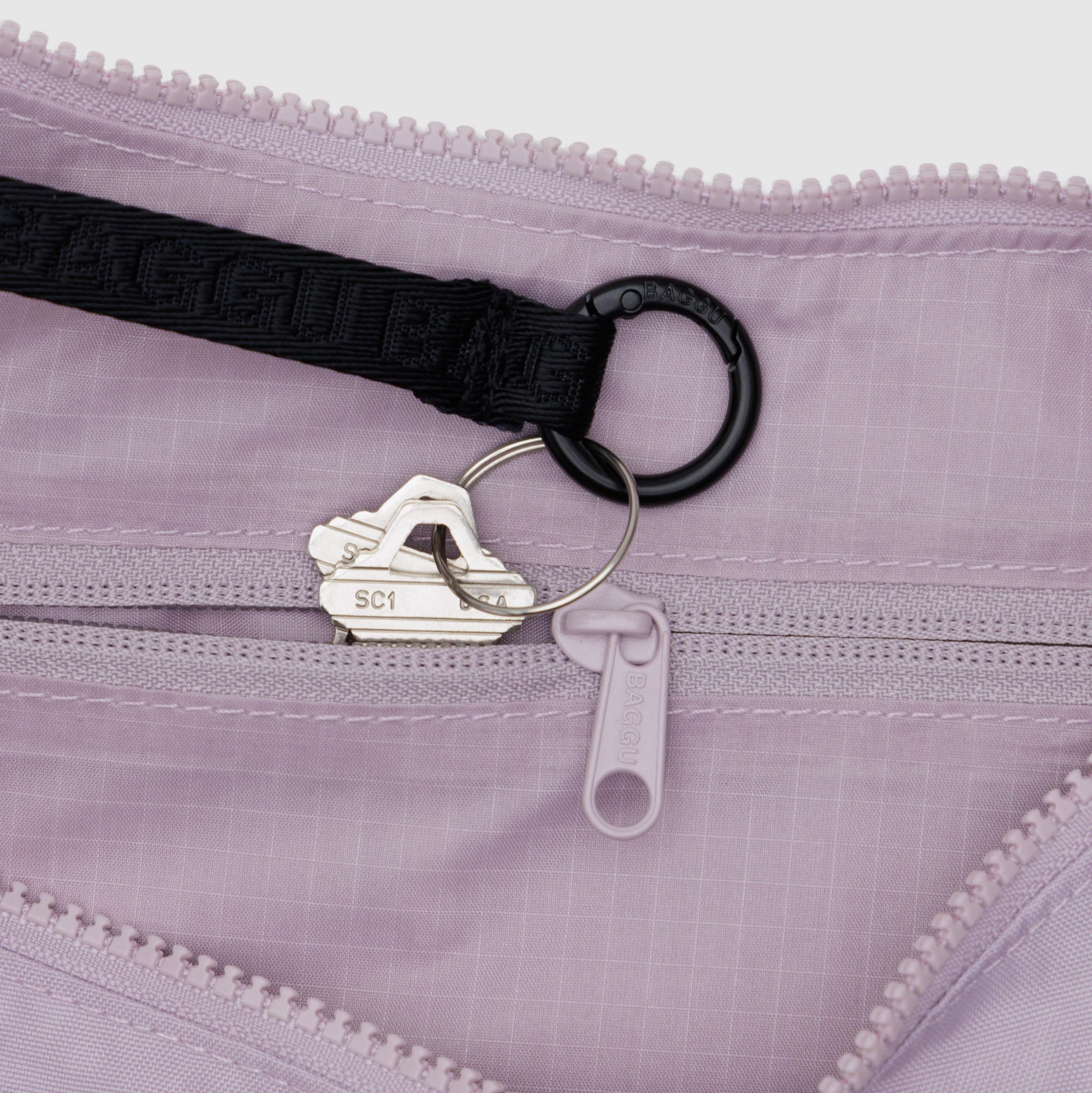 BAGGU Medium Crescent Bag (Dusty Pink)