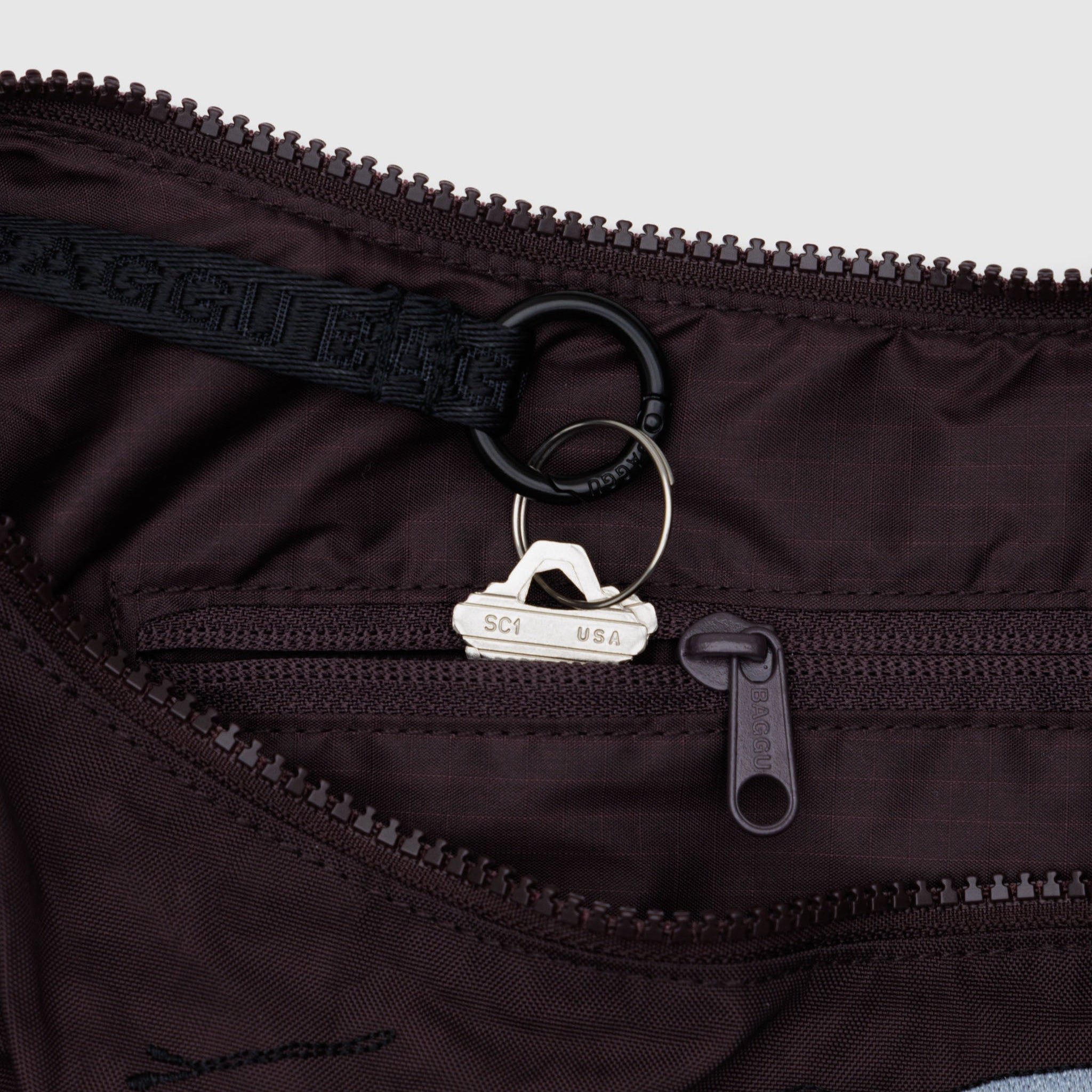 BAGGU Medium Crescent Bag (Embroidered Get Ready With Me)