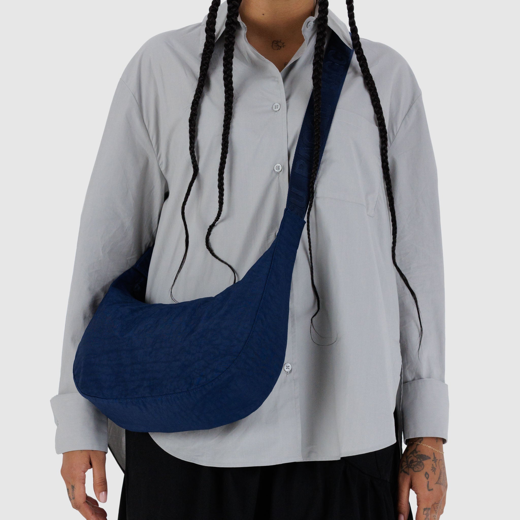 BAGGU Medium Crescent Bag (Navy)