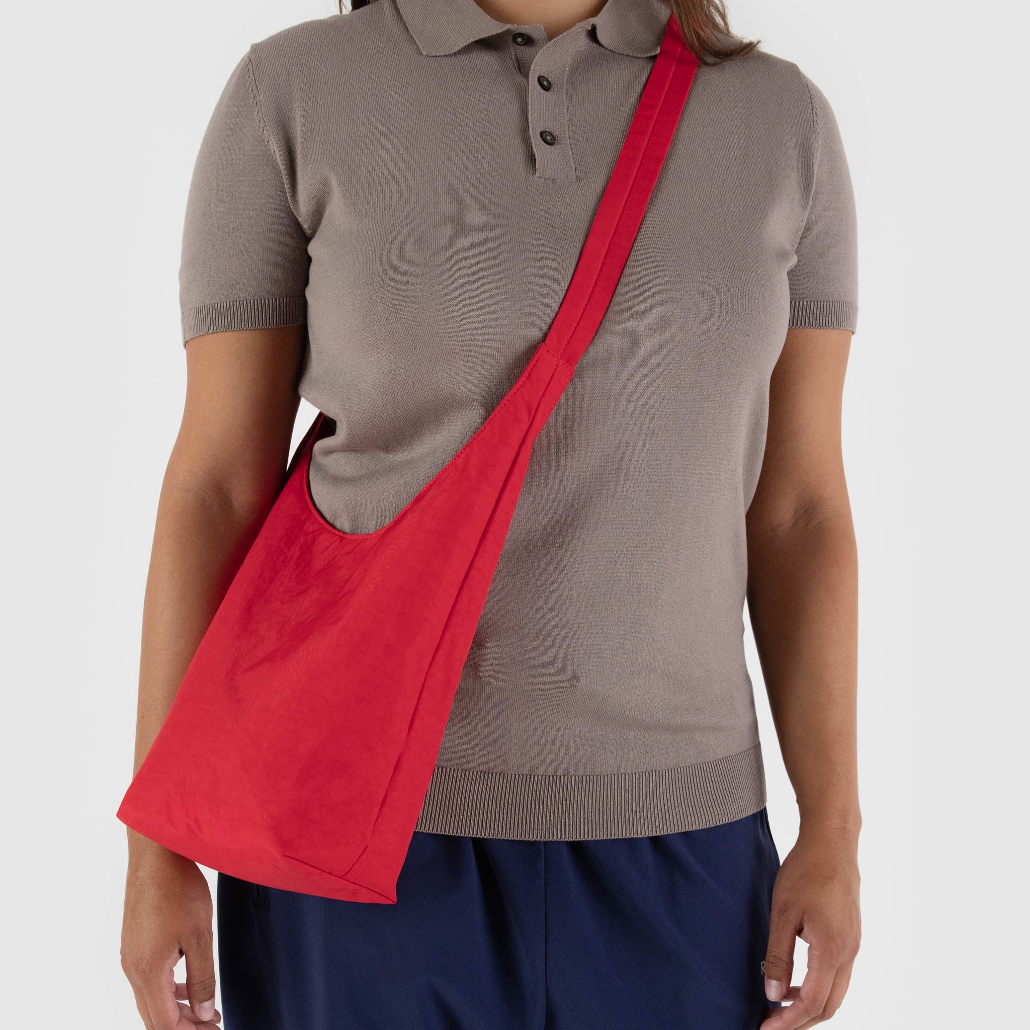 BAGGU Small Nylon Sling (Candy Apple)