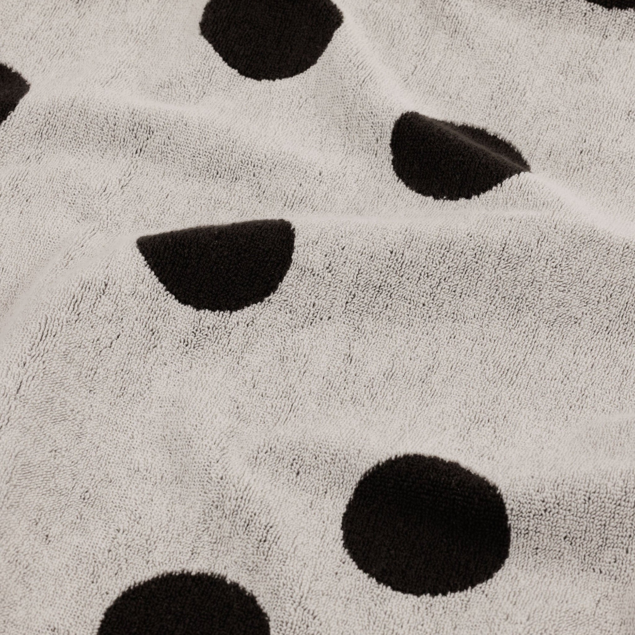 Bath_Towel_Terry_Cream_and_Black_Polka_Dot_03.jpg