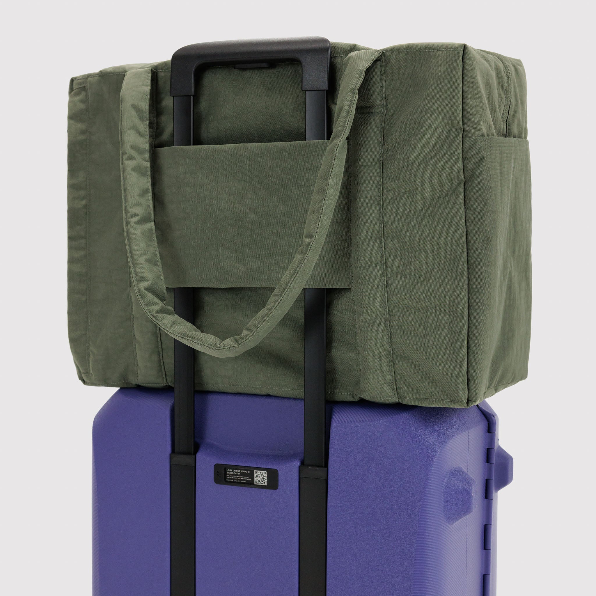 Cloud_Carry-On_Heavyweight_Caper_02.jpg