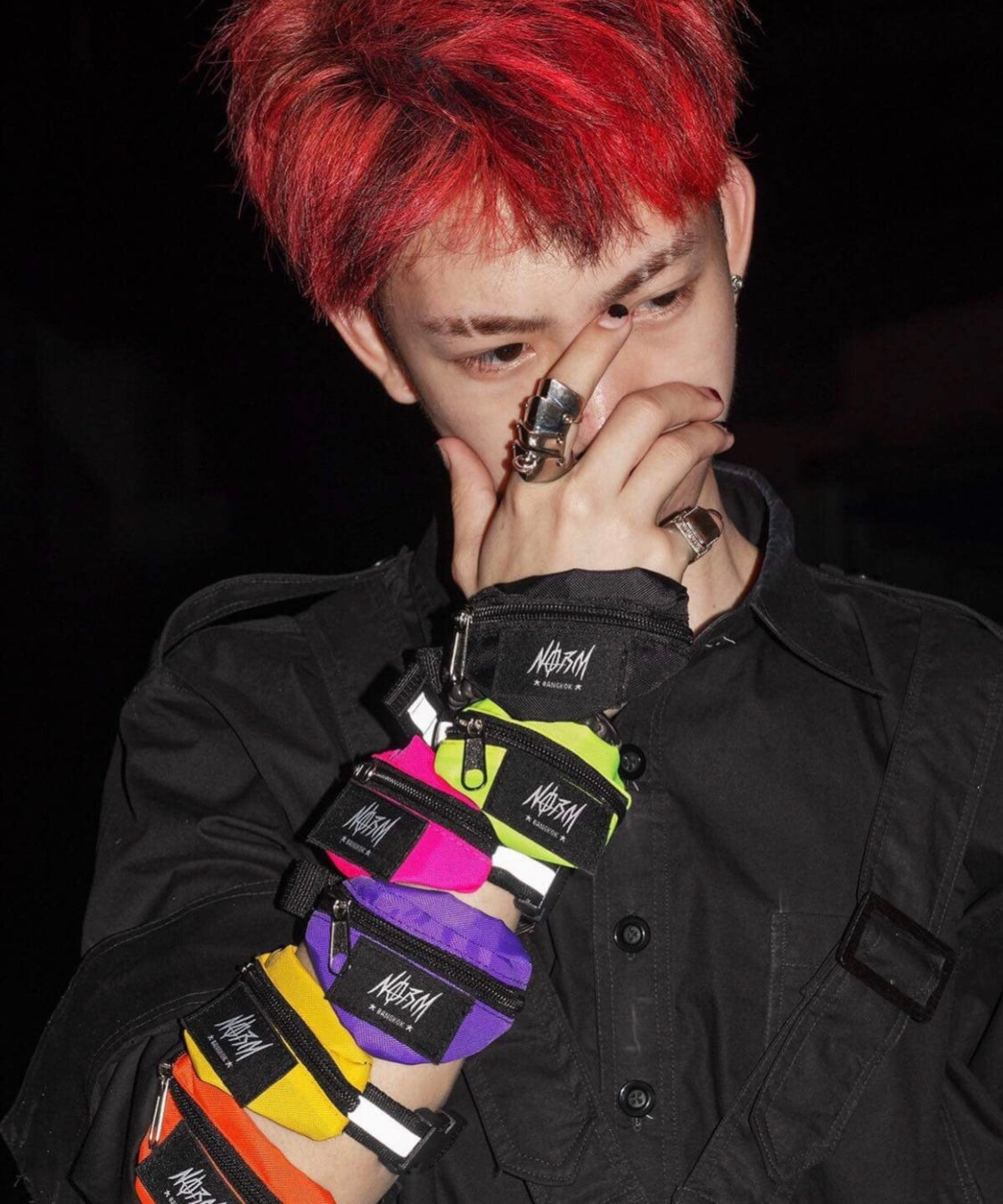 FANNYWRISTPACK-BLACK2.jpg
