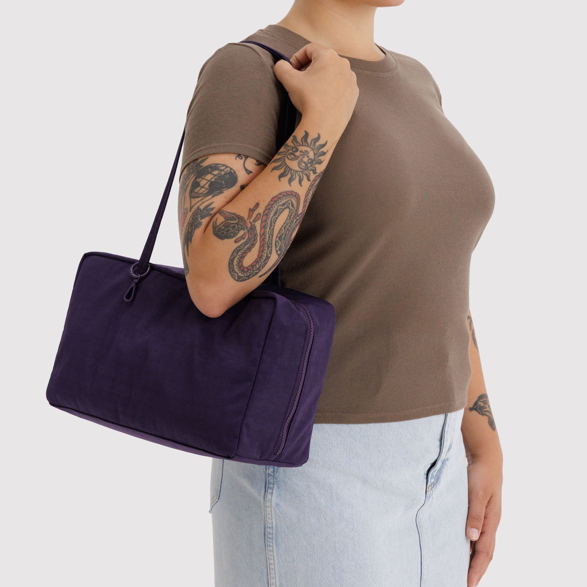Medium_Nylon_Bowler_Bag_Heavyweight_Fig_02.jpg