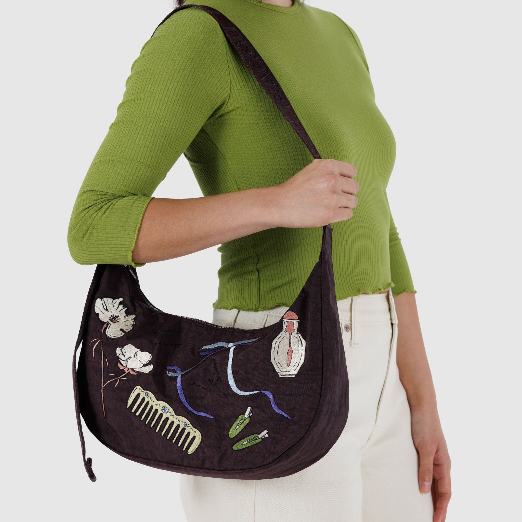 BAGGU Medium Crescent Bag (Embroidered Get Ready With Me)
