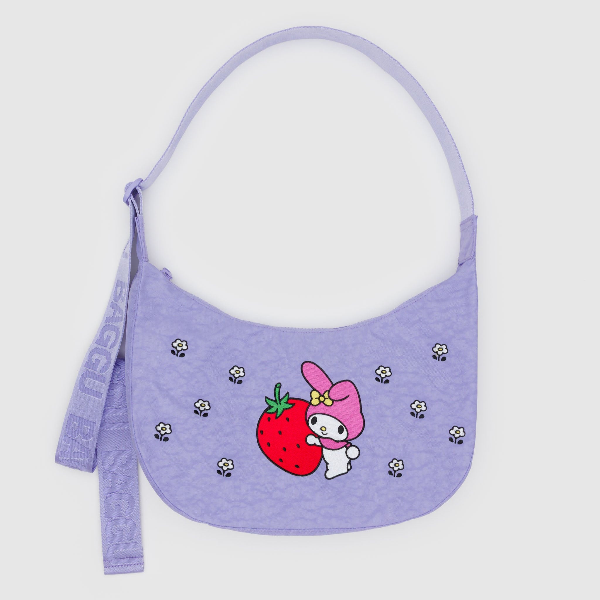 Medium_Nylon_Crescent_Bag_Heavyweight_Embroidered_My_Melody_Strawberry_01.jpg