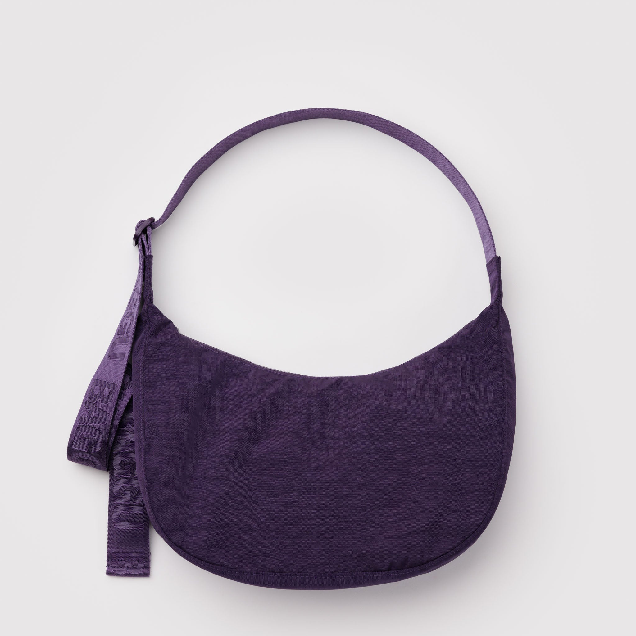 Medium_Nylon_Crescent_Bag_Heavyweight_Fig_01.jpg