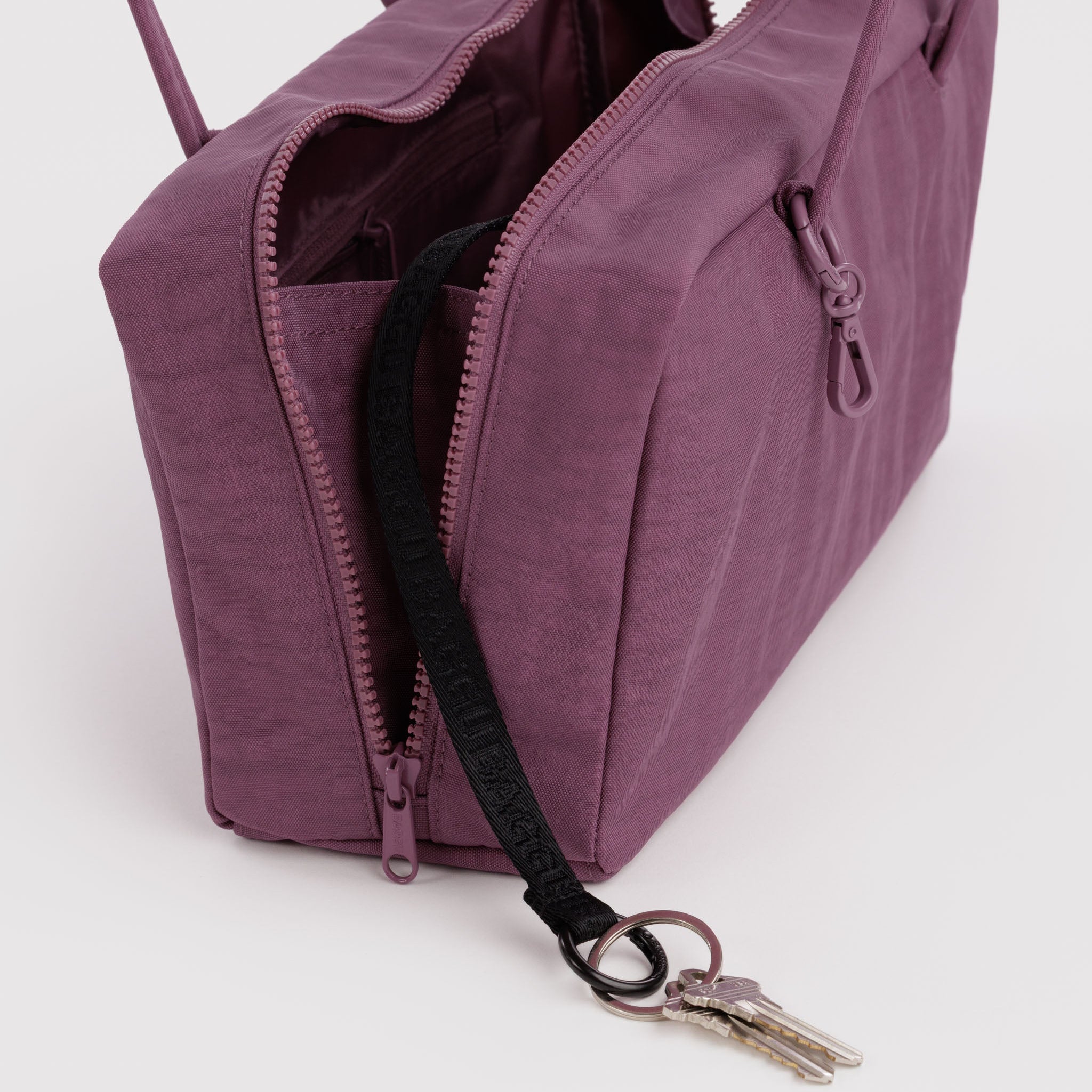 Nylon_Bowler_Bag_Heavyweight_Wild_Plum_04.jpg