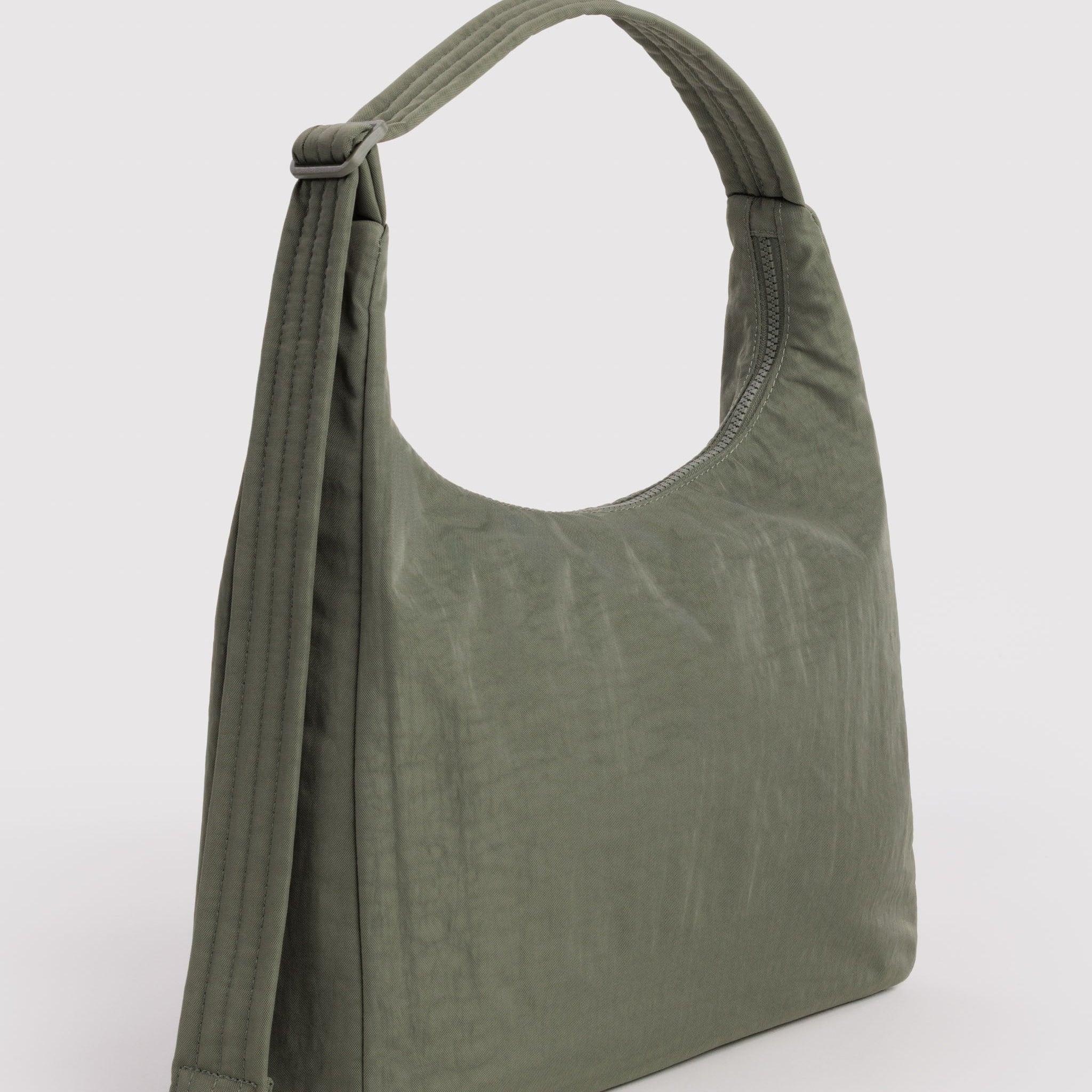 BAGGU Nylon Shoulder Bag (Caper)