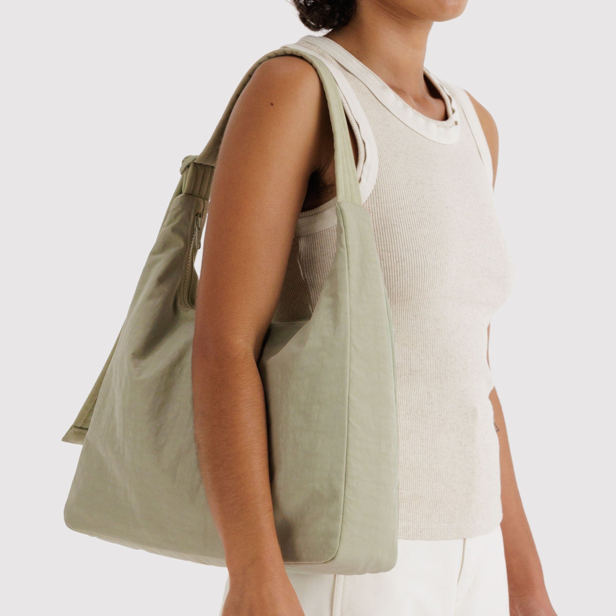Nylon_Shoulder_Bag_Heavyweight_Celadon_02.jpg