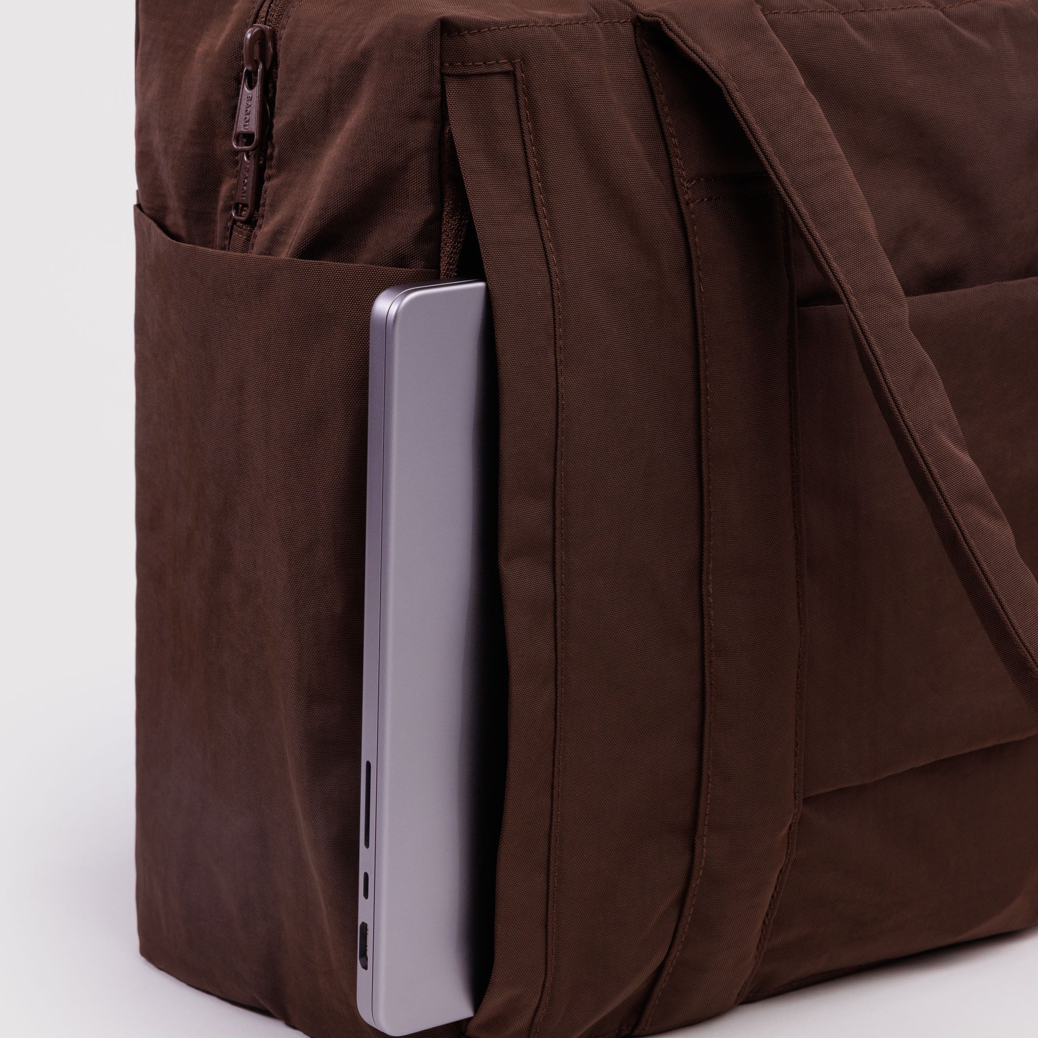 BAGGU Small Cloud Carry-On (Coffee)