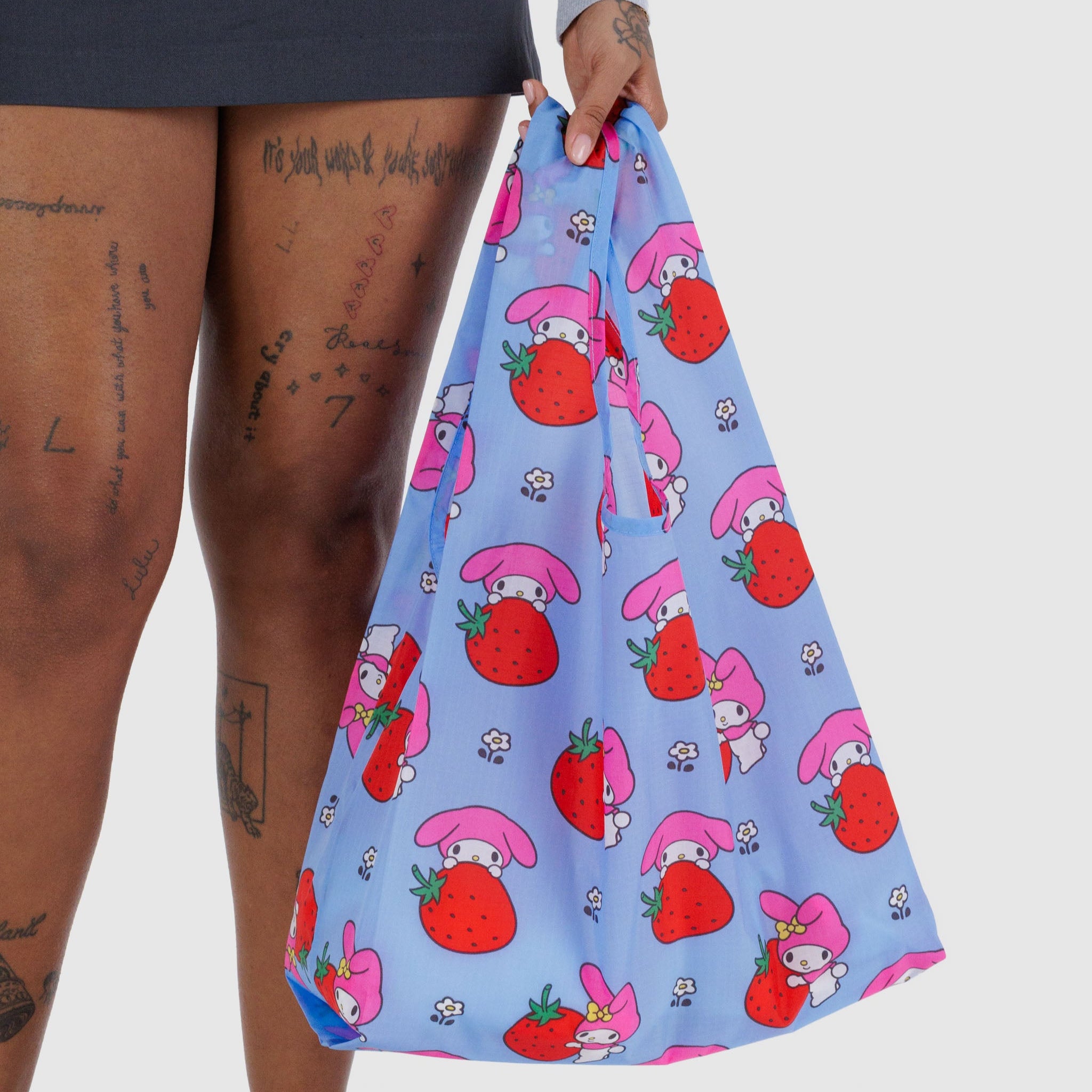 Standard_Baggu_Ripstop_My_Melody_Strawberry_02.jpg