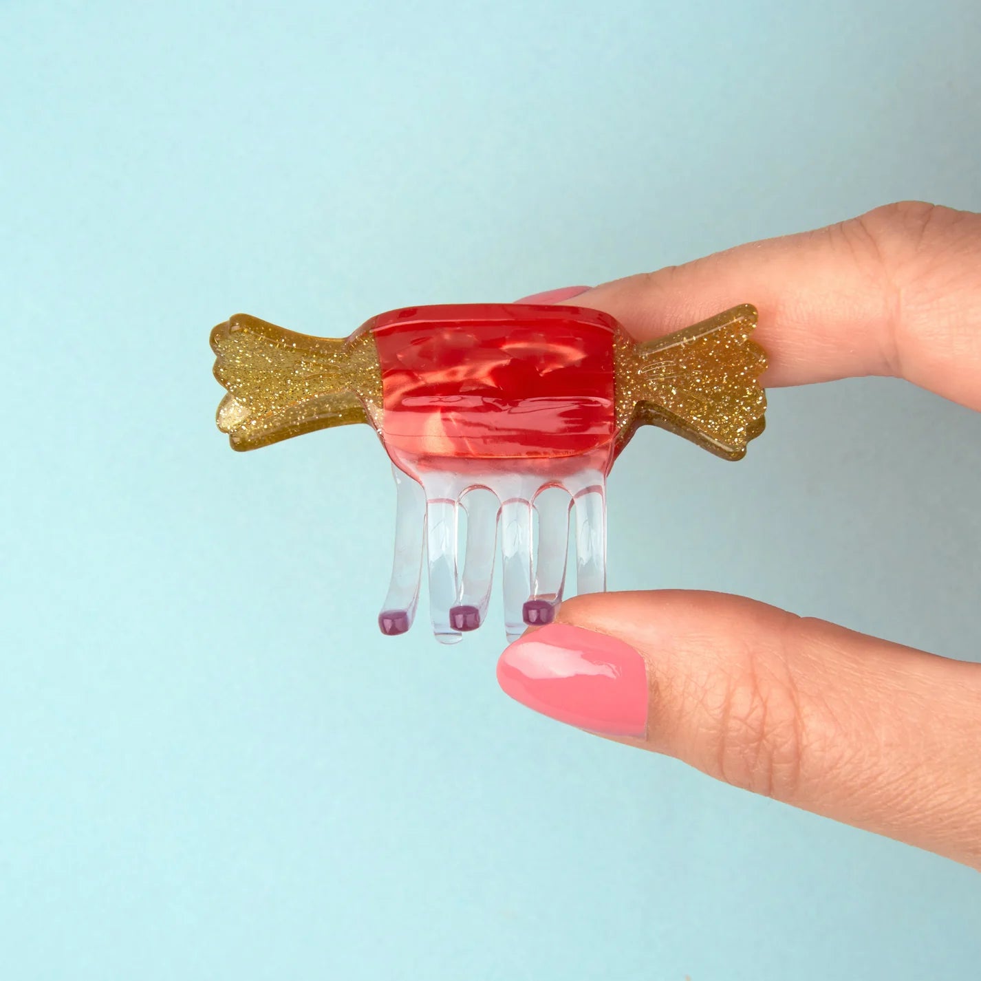 coucou-suzette-accessoire-accessory-cadeau-gift-tendance-mode-trendy-fashion-festin-festif-noel-christmas-holidays-pince-cheveux-mini-hair-claw-papillote-crackers-red-rouge-gold-dore_f39f5418-417f-4417-87ef-b89bdd29813e.webp