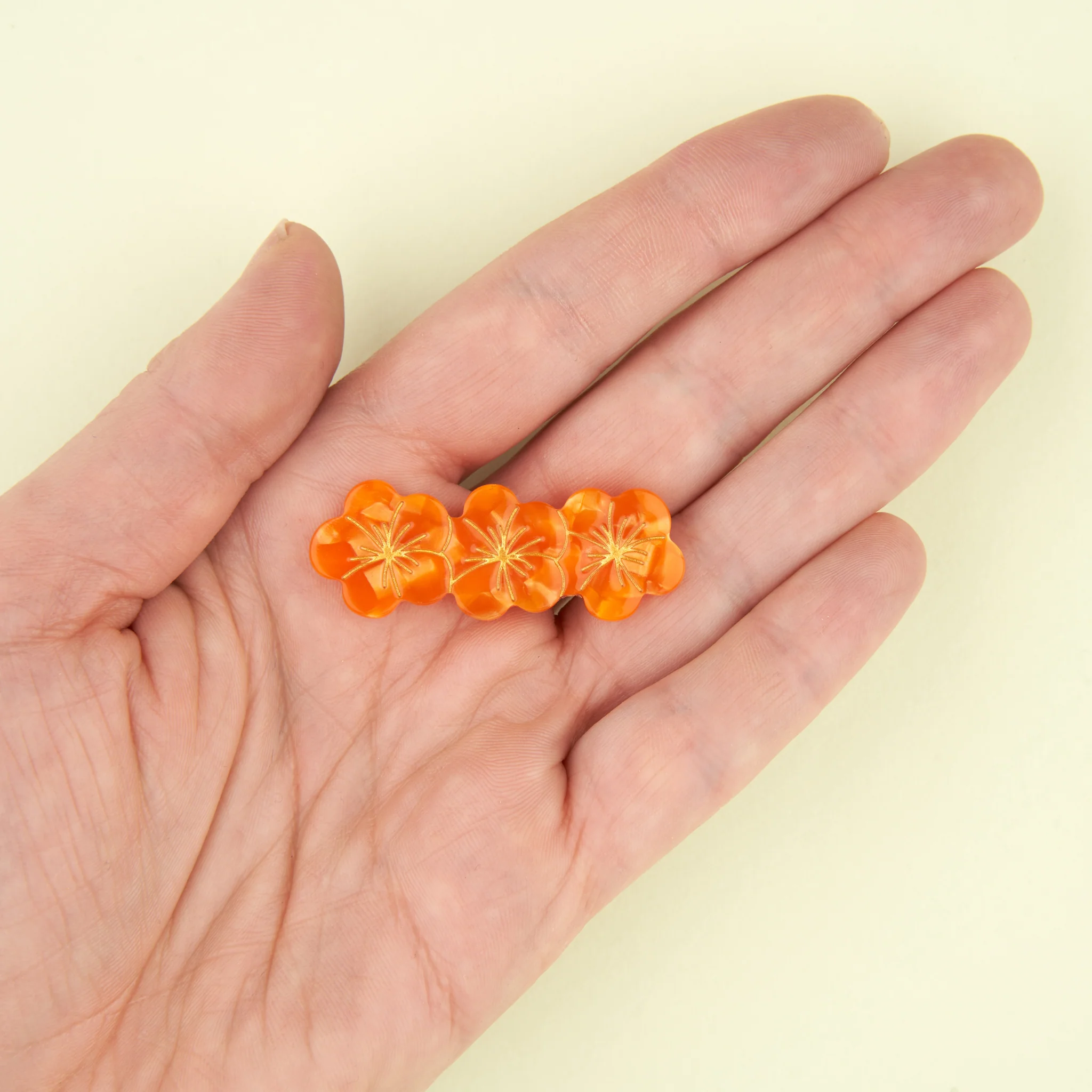 coucou-suzette-accessoire-accessory-cadeau-gift-tendance-trendy-fashion-garden-party-barrette-cheveux-hair-clip-fleurs-flower-capucine-nasturtium-orange2.png
