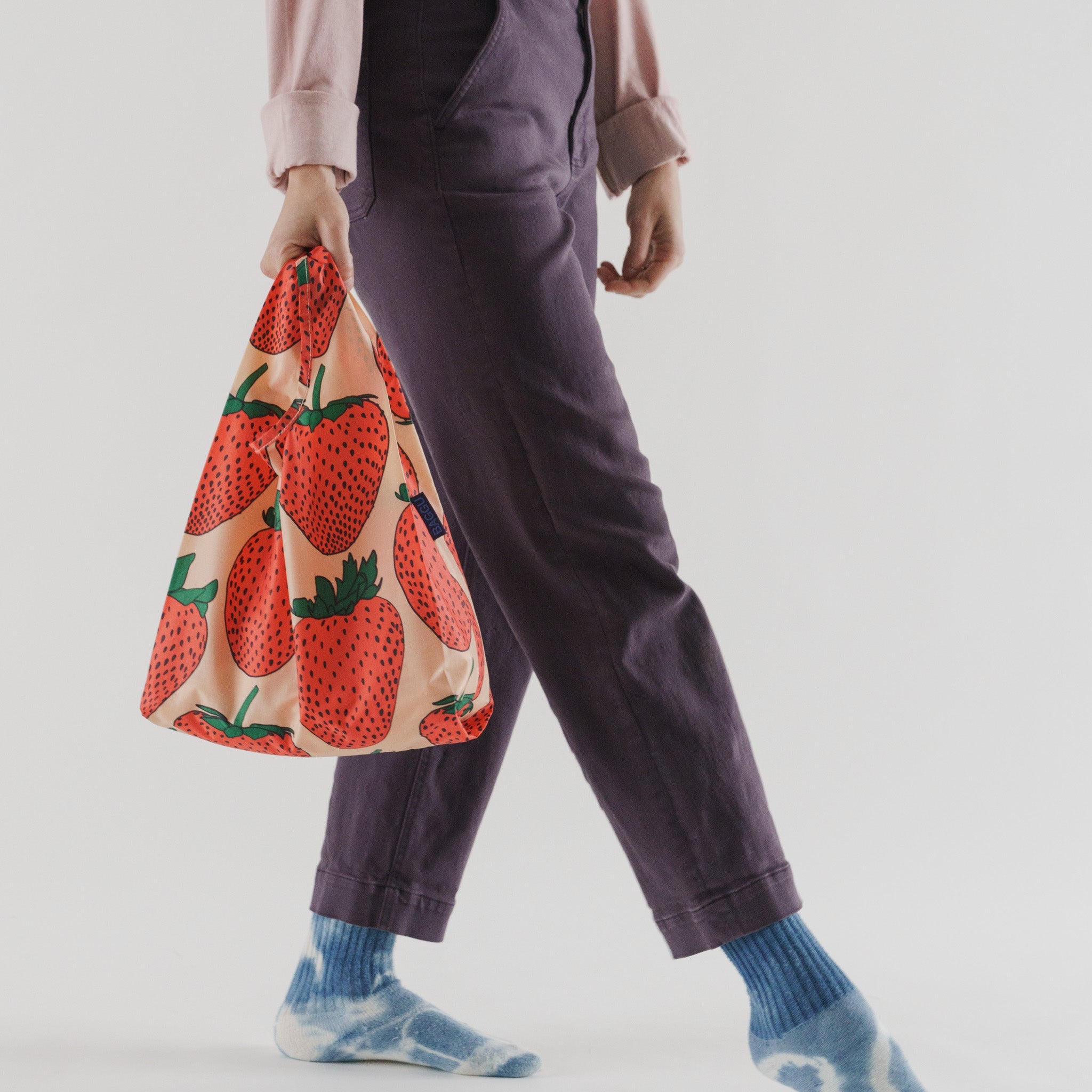 กระเป๋าผ้า Baggu Baby ลาย Strawberry