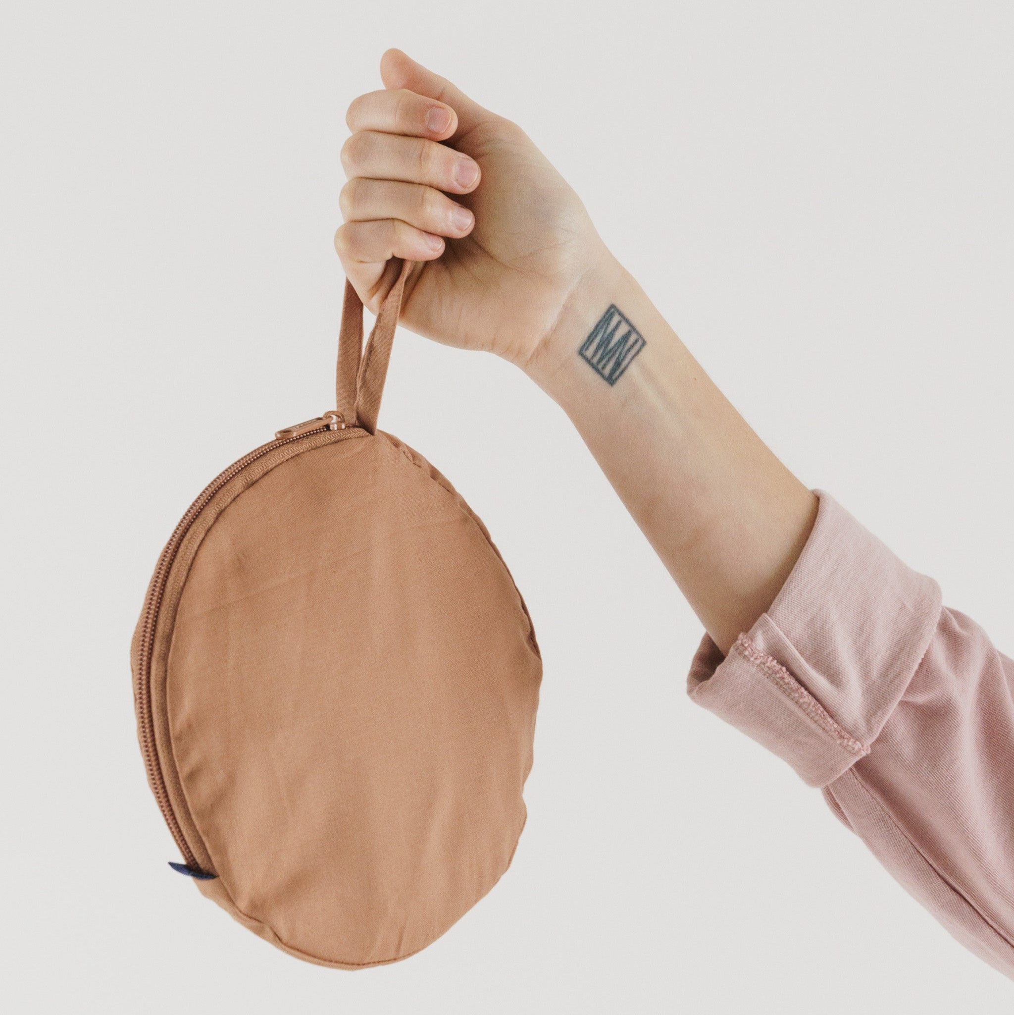NWT Baggu Packable Sun Hat - Cocoa BAGGU | PACKABLE SUN HAT - The Waste-Free Home main image 4